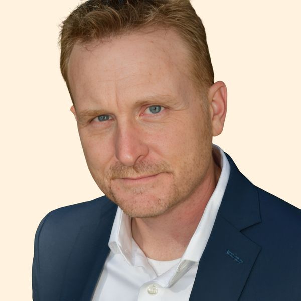 Jonathan McComas, Therapist