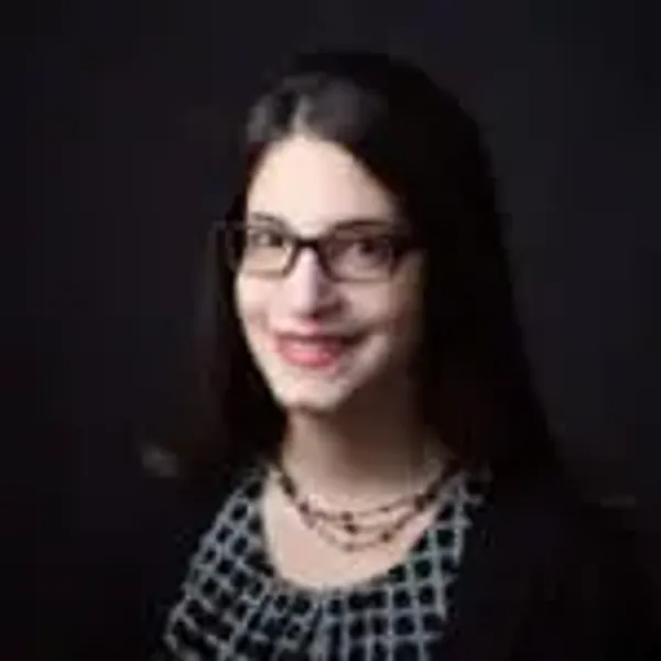 Zareen Bhandara, Therapist