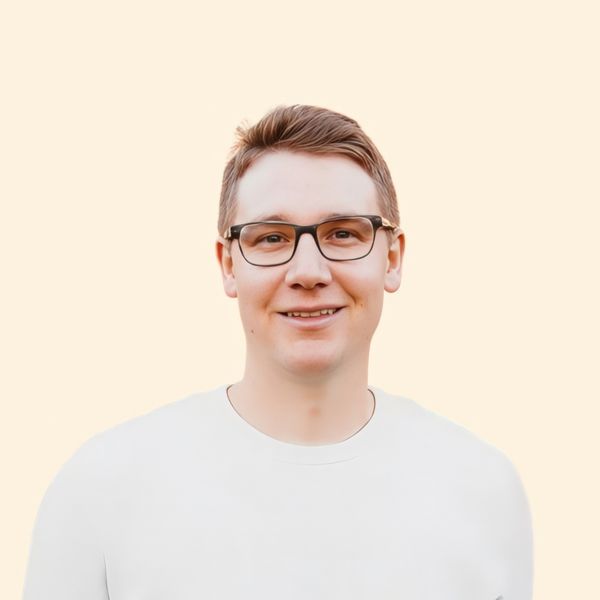 Dylan Shearer, Therapist