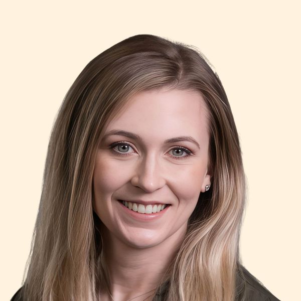 Lynsey Retzlaff, Therapist