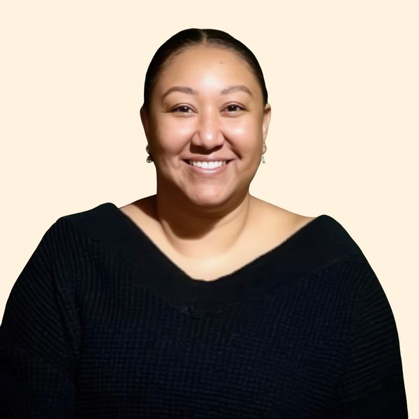 Cara McGhee, Therapist