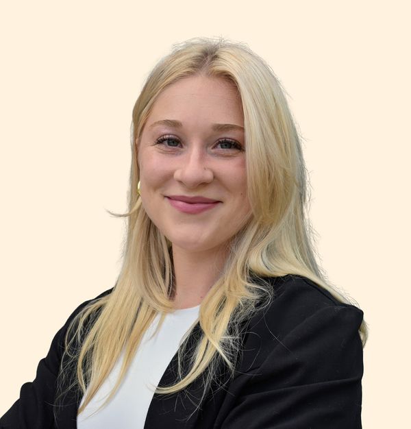 Dr. Sarah Newbold, Resident In Psychology