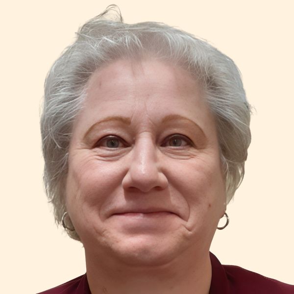 Katrina Knarr, Therapist