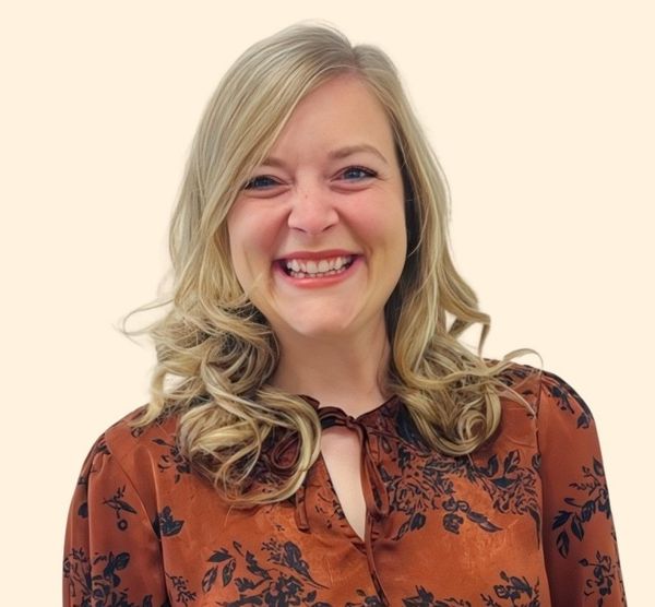 Destinee Greenwell, Therapist