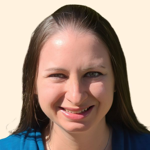 Justine Adelman, Therapist