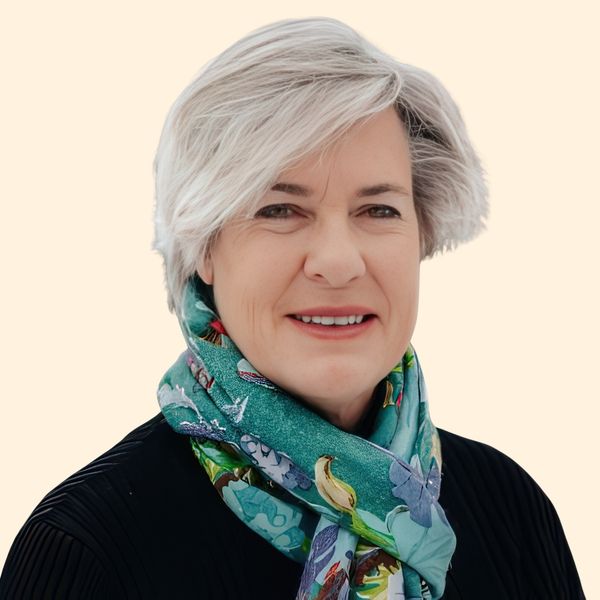 Susan Pfau, Therapist