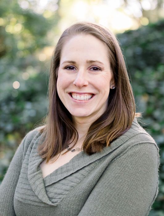 Amy Syen, Therapist