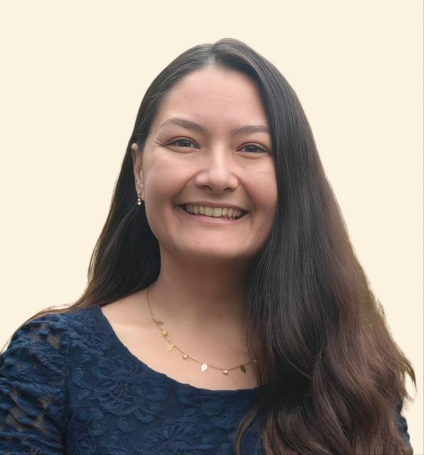 Larissa Flint, Therapist