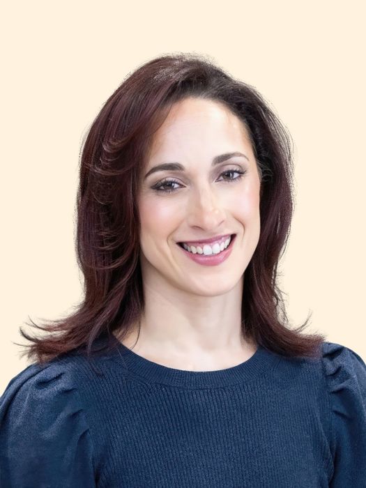Tamar Bezalely, Therapist