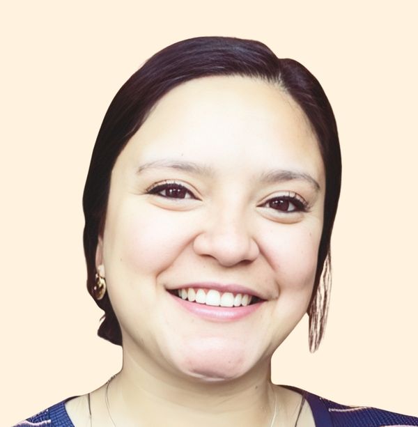 Jennifer Hernandez, Therapist