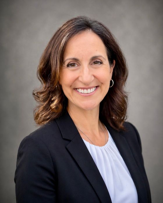 Lorie Resendes Trainor, Nurse Practitioner