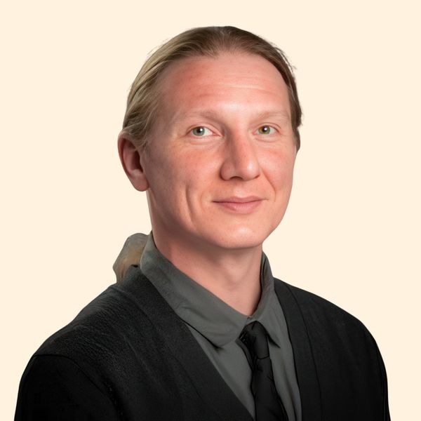 Zachary Cottrell, Therapist