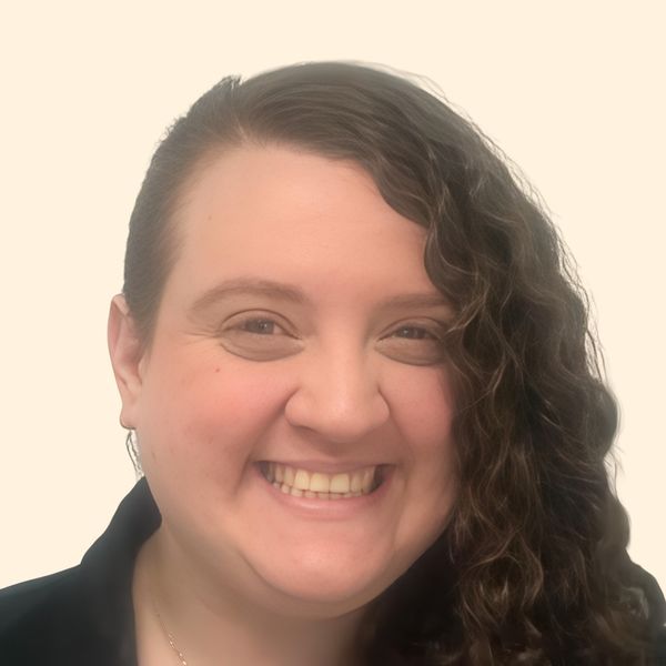 Tori Capps, Therapist