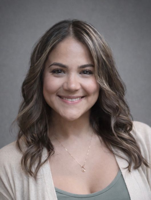 Gloria Santiago, Therapist