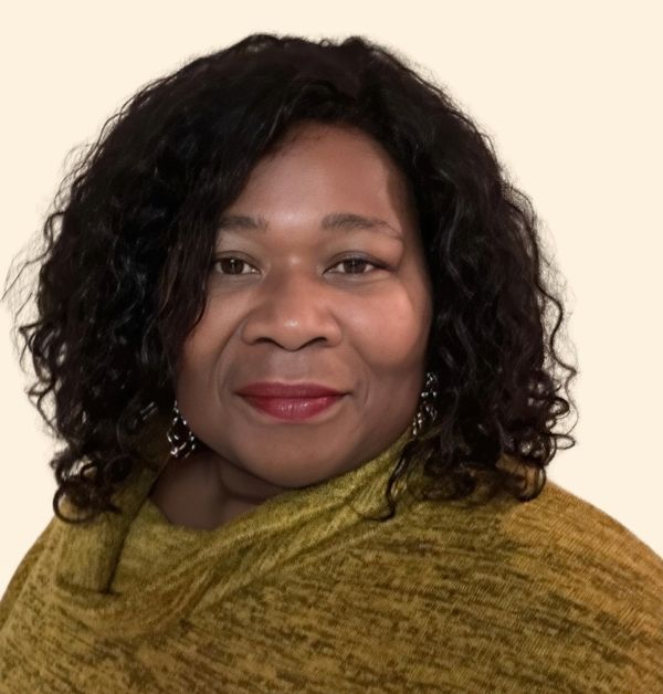 Lisa Thomas, Therapist