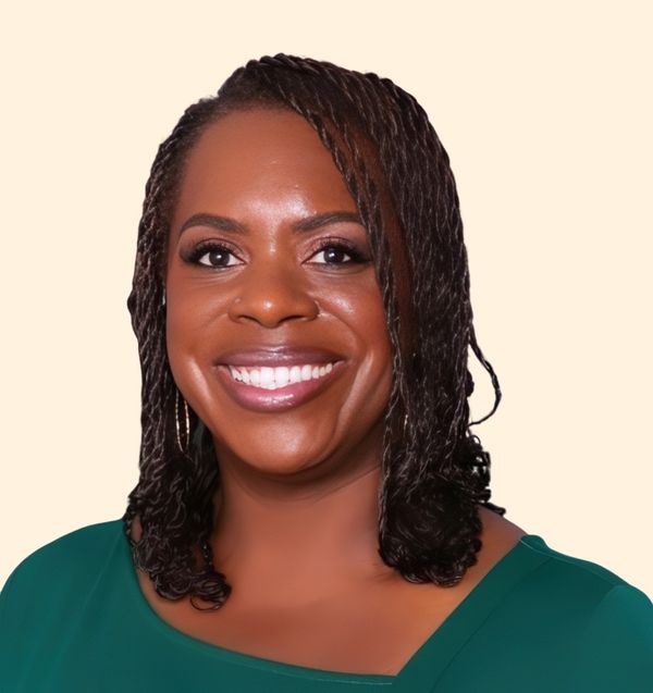 Shondreka Amos, Therapist