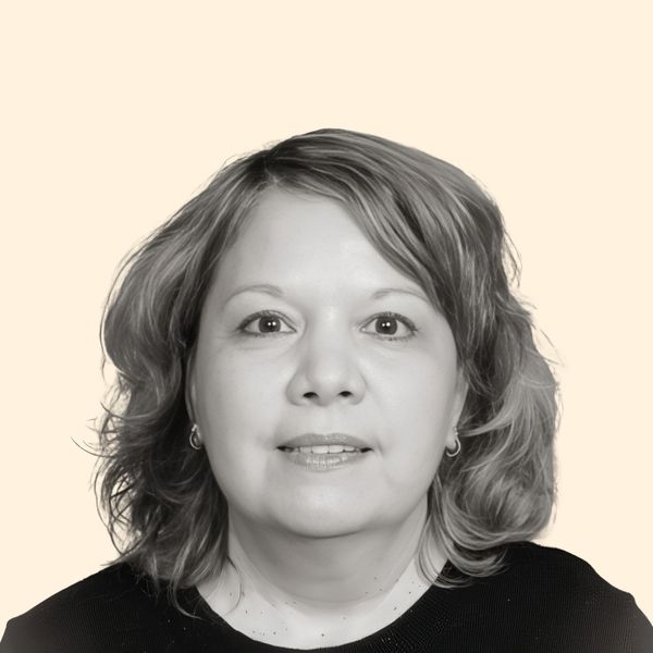 Roxanne Roussett, Therapist