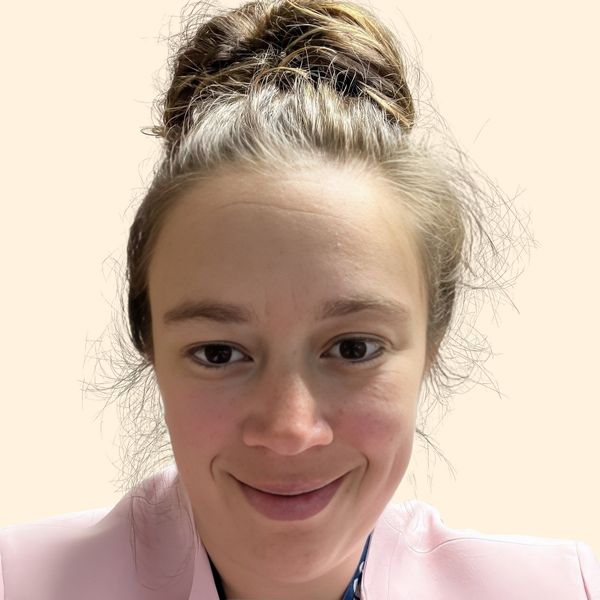 Allie Rowlette, Therapist
