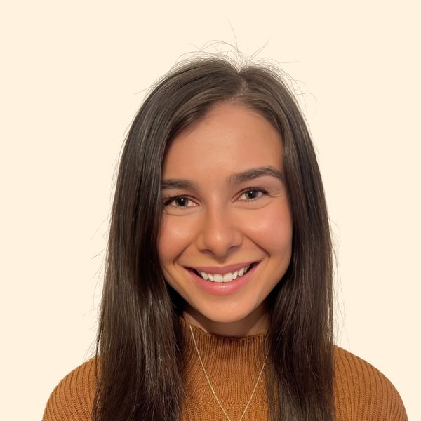 Taylor McVay, Therapist