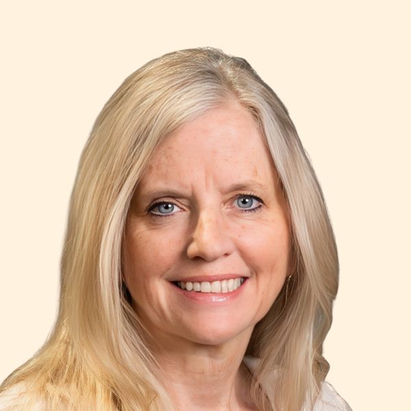 Stephanie Tsoris, Therapist