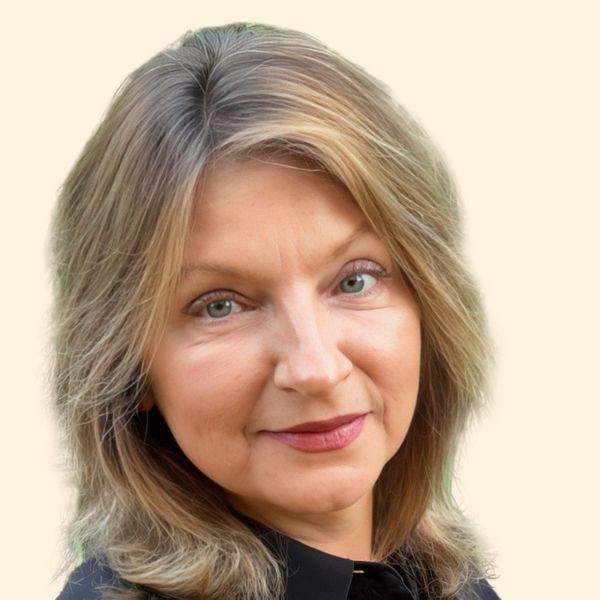 Vicky Pomarico, Therapist
