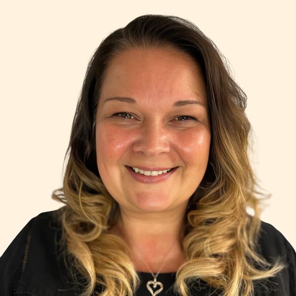 Sarah Thompson, Therapist