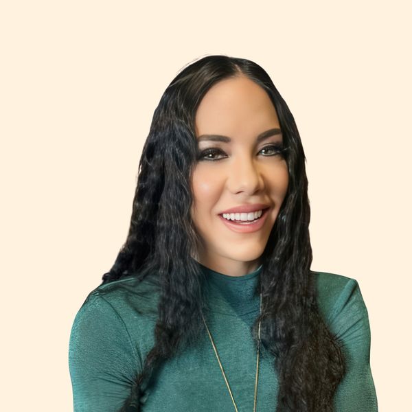 Nina DiTommaso, Therapist