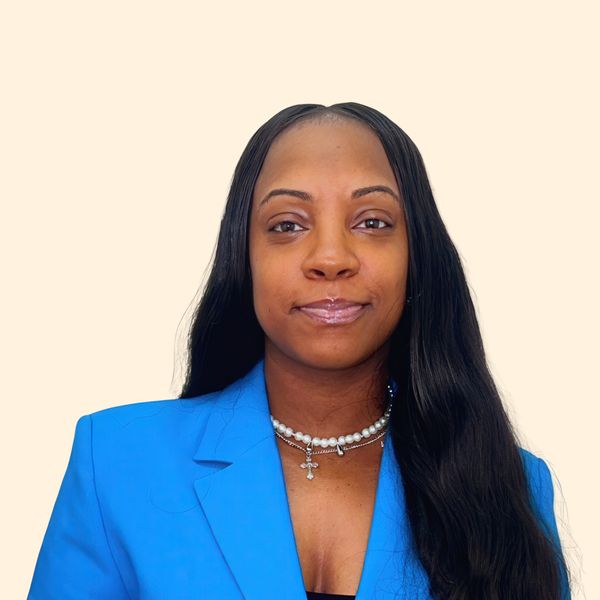 Jernice Lindsay, Therapist