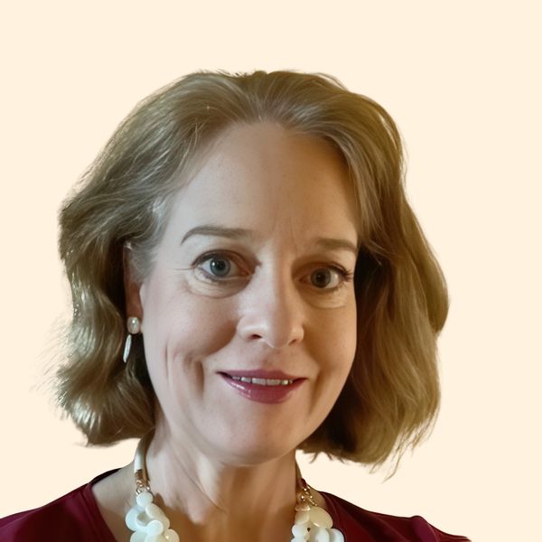 Kristin Hellauer, Therapist