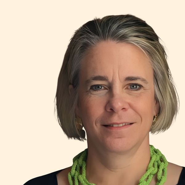 Leslie Owen, Therapist