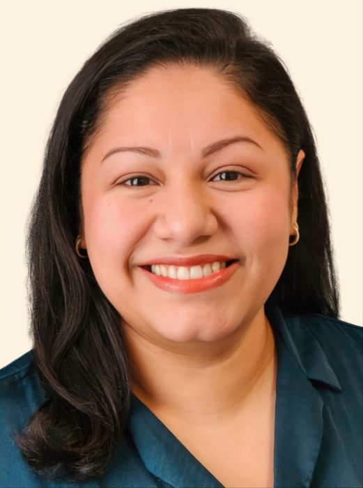 Betsy Suarez, Therapist