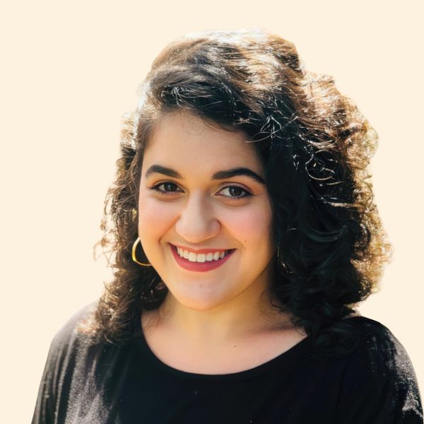 Eliana Marc, Therapist