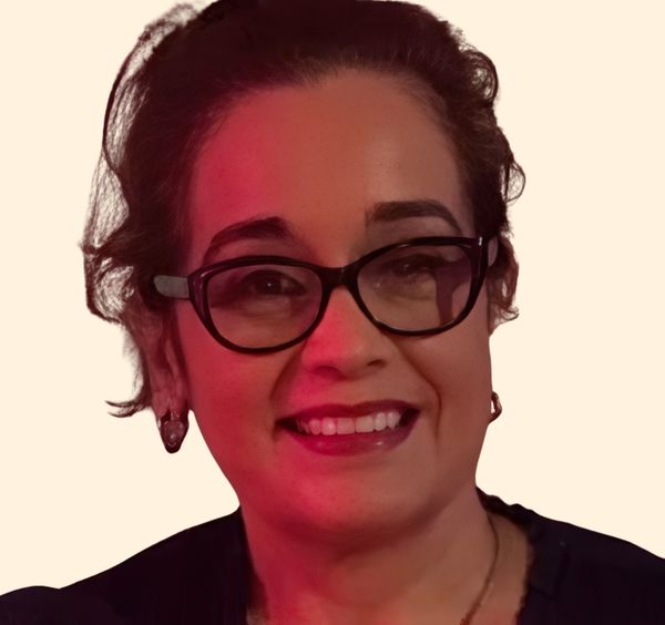 Carmen M Alvira, Therapist