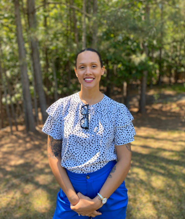 Genevieve Ellis, Therapist