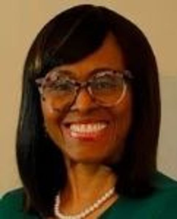 Olga Watts-Smith, Therapist
