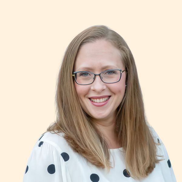 Lauren Saliba, Therapist