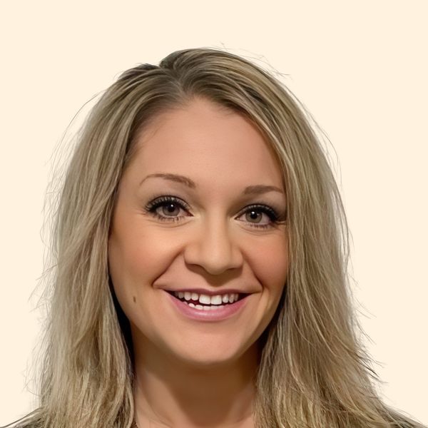 Jennifer Logan, Therapist