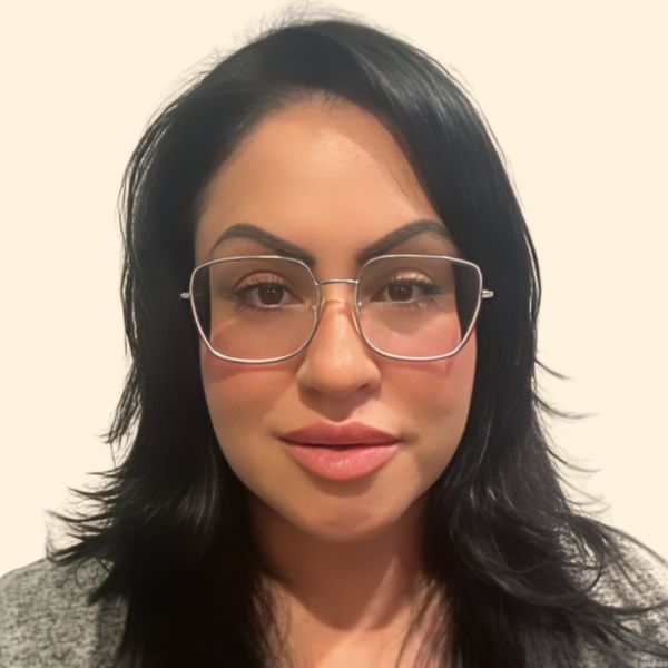Veronica Zarate, Therapist