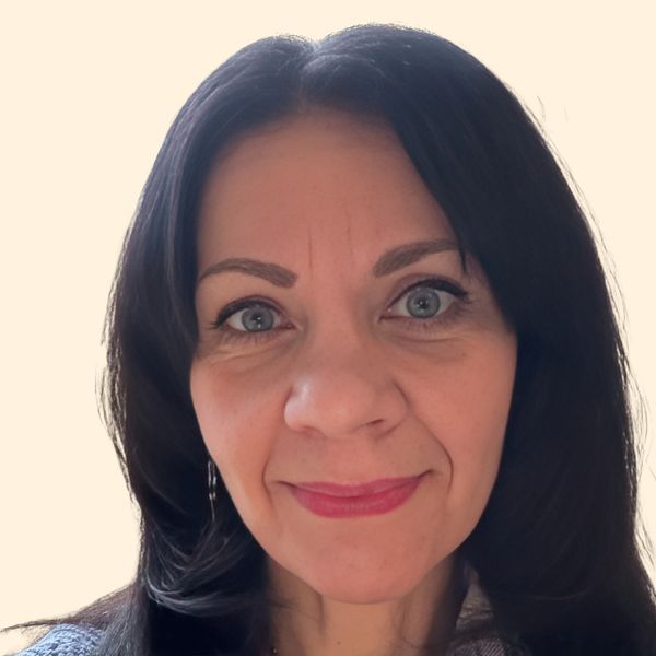 Stephanie, Therapist