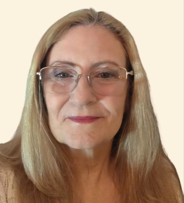 Vivienne Hickey, Therapist