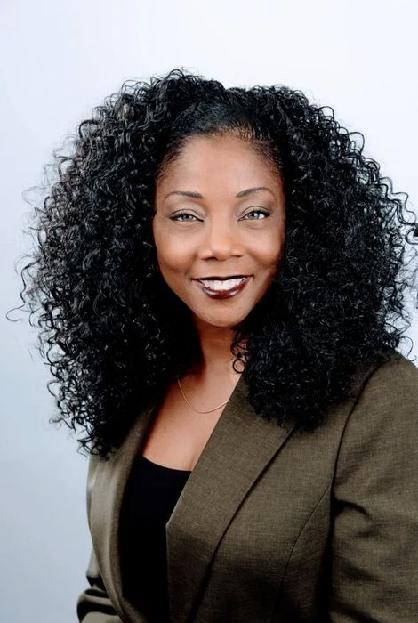 Nolana Nobles, Therapist