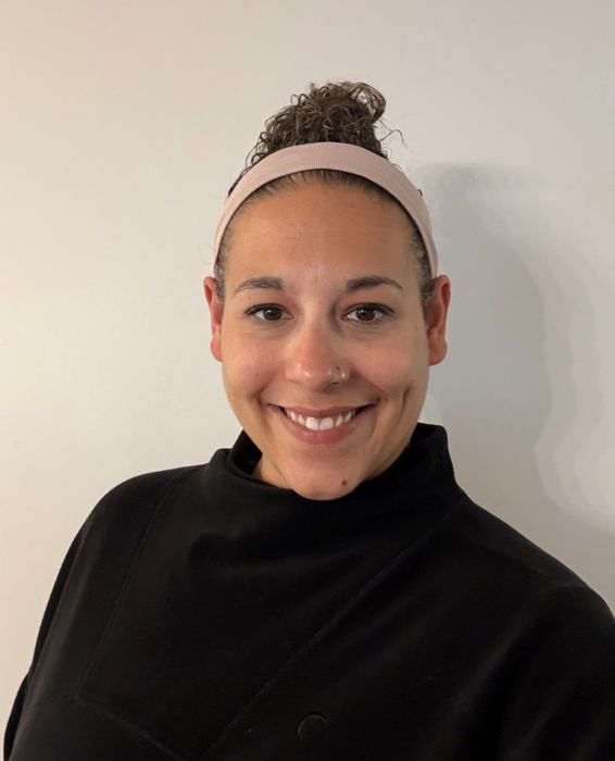 Rachel Henderson, Therapist
