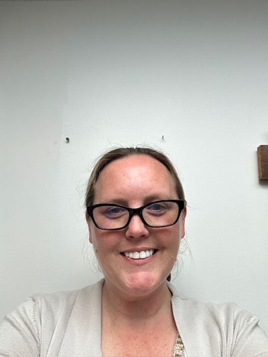 Danielle Makosky, Therapist