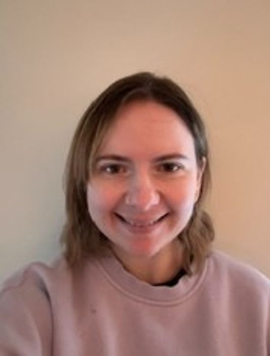 Leah Meyer, Therapist