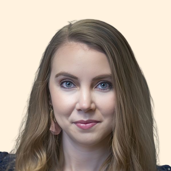 Carrie Lawson, Therapist