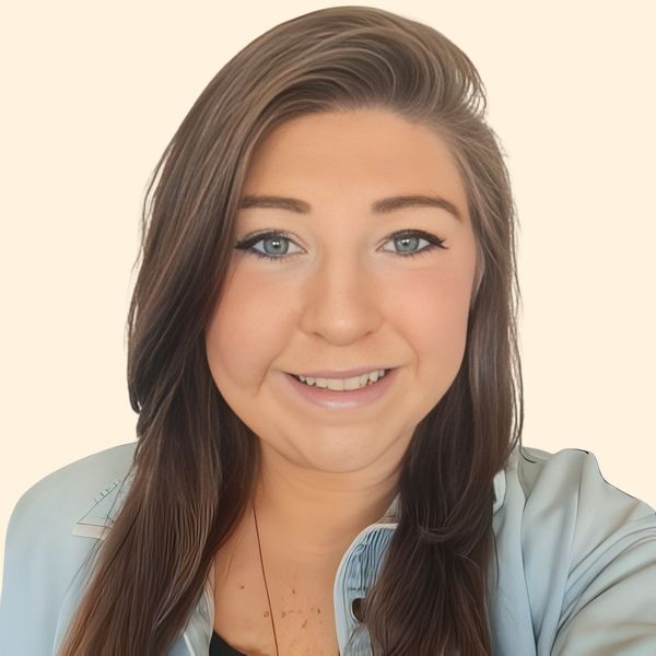 Shannon Dudzienski, Therapist