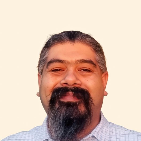 Aldo Sarellano, Therapist