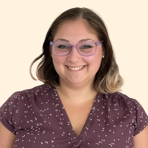 Rachael "Raen" Smithey, Therapist