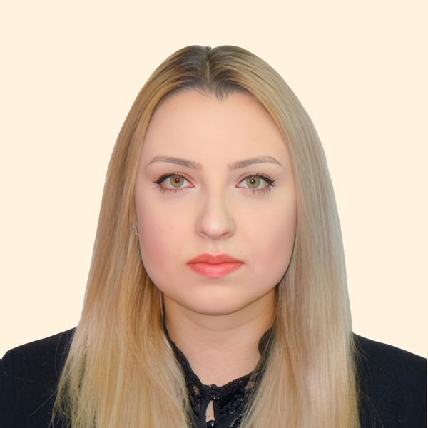 Viktoriia Plisenko, Therapist