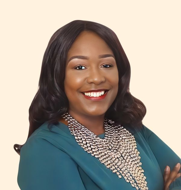 Cassandra Altenor, Therapist